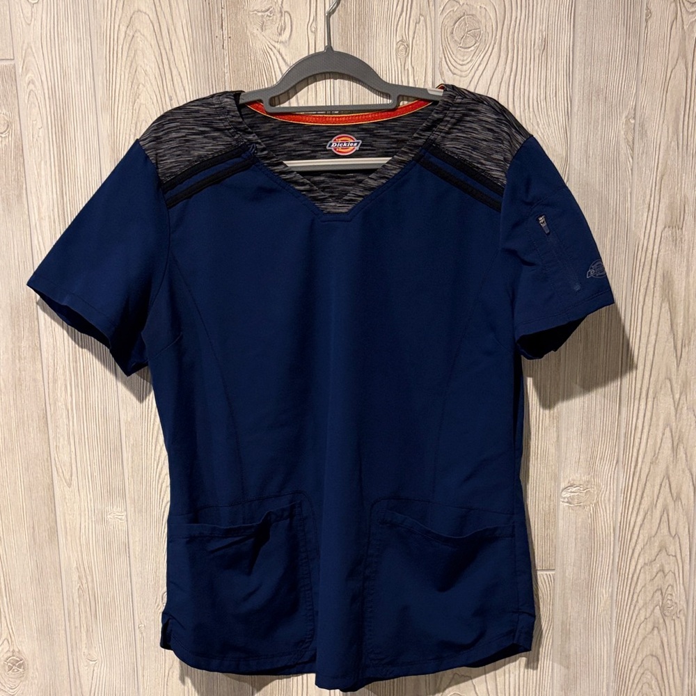 Dickies Navy and Black Short Sleeve Scrub Top